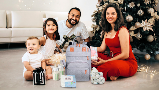 10 Ways to Celebrate Your Baby's First Christmas: Tips and Ideas for a Magical Holiday